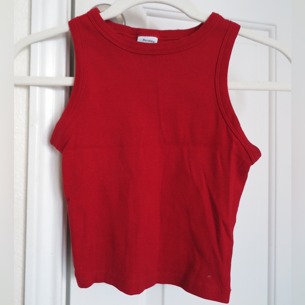 Women’s Red Sleeveless Top
